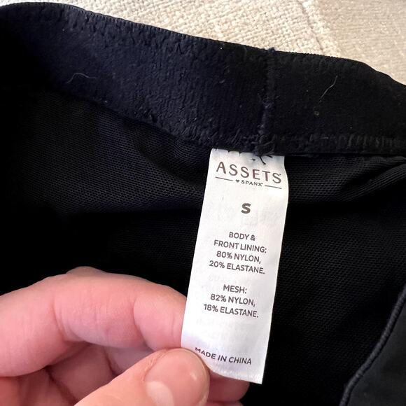 Assets By Spanx Waist Cincher LAST CALL - Picture 4 of 5